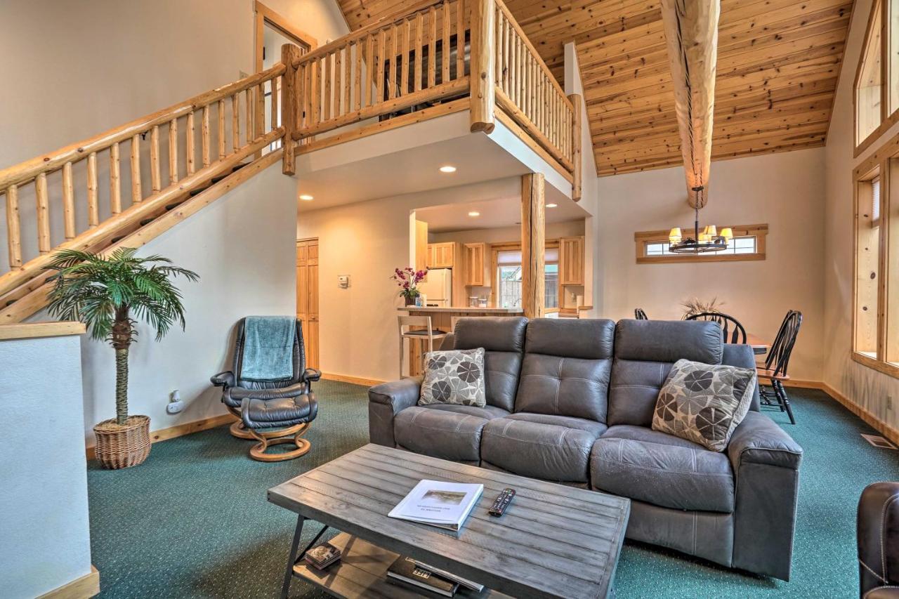 Chalet At Running Y Resort With Wraparound Deck! Klamath Falls Dış mekan fotoğraf