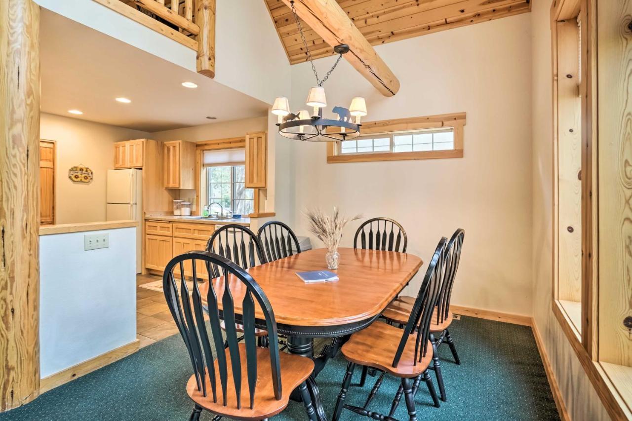 Chalet At Running Y Resort With Wraparound Deck! Klamath Falls Dış mekan fotoğraf