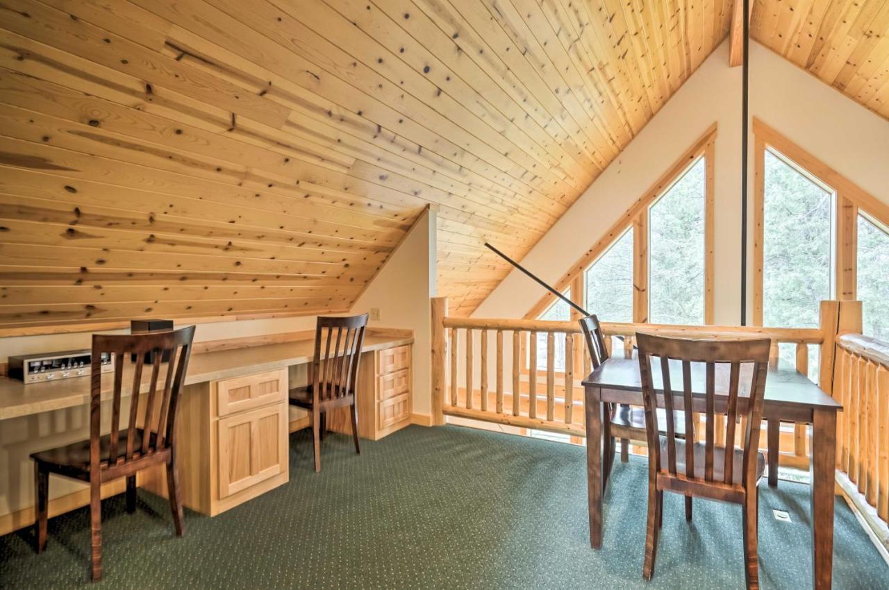 Chalet At Running Y Resort With Wraparound Deck! Klamath Falls Dış mekan fotoğraf